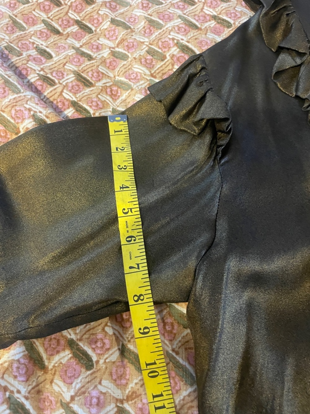 Frame | Boxy Metallic Ruffle Blouse | XL - Picture 7 of 7